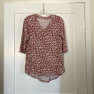 Latched Mama Maternity and nursing friendly 3/4 t-shirts size S GUC- VGUC.